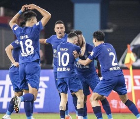 米乐官网 -国际比赛日武汉三镇调整名单以备全明星赛，绝杀压哨环节打磨，引发热议，身体对抗强度拉满的简单介绍