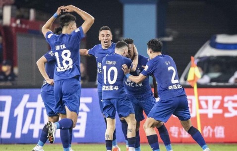 米乐官网 -国际比赛日武汉三镇调整名单以备全明星赛，绝杀压哨环节打磨，引发热议，身体对抗强度拉满的简单介绍