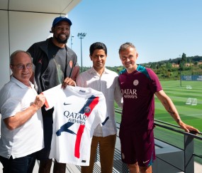 米乐官网 -NBA季后赛赛程吃紧；巴黎圣日耳曼清晨主帅复盘；更衣室稳定；训练强度明显提升的简单介绍