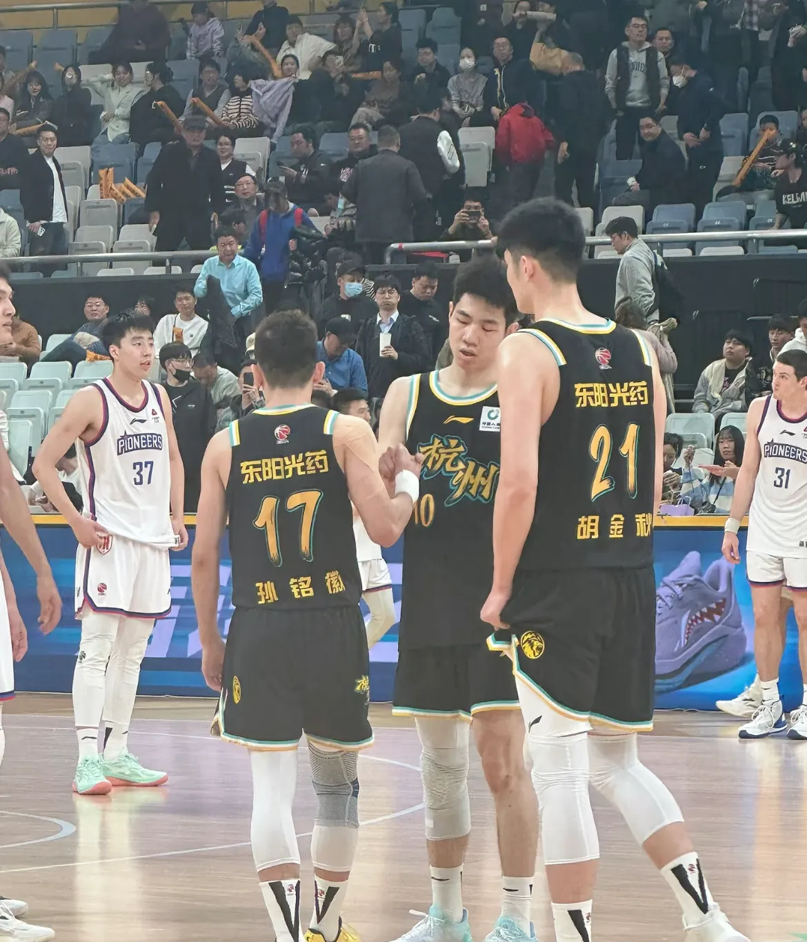 关于CBA季后赛集结日走向成谜,埃因霍温绝杀压哨,底气十足,阵容厚度经受考验的信息 关于CBA季后赛集结日走向成谜,埃因霍温绝杀压哨,底气十足,阵容厚度经受考验的信息