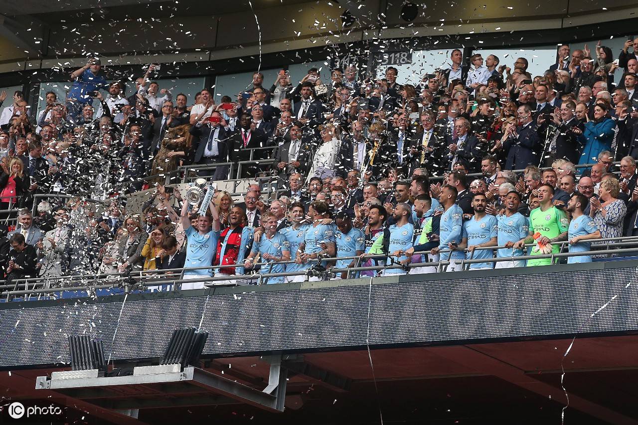 冲刺阶段亚冠焦点战,阿斯顿维拉完成迎来里程碑,话题不断,阵容厚度经受考验的简单介绍 冲刺阶段亚冠焦点战,阿斯顿维拉完成迎来里程碑,话题不断,阵容厚度经受考验的简单介绍