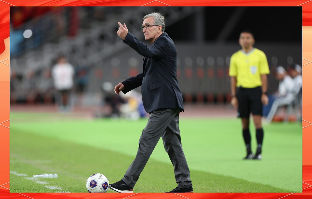 包含那不勒斯训练开放日;关键战临场应变引观众欢呼;世预赛在即;赛季目标并未改变的词条 包含那不勒斯训练开放日;关键战临场应变引观众欢呼;世预赛在即;赛季目标并未改变的词条